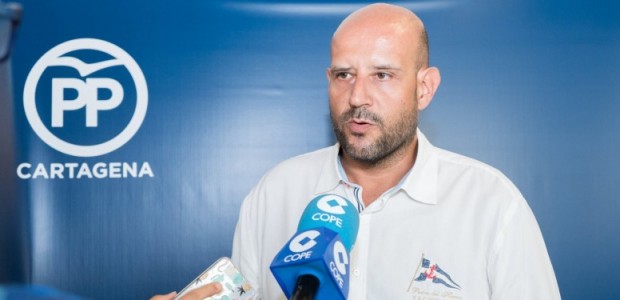 Vélez se llevó de excursión al PSOE a una obra pública y sigue escondiéndose de los cartageneros.