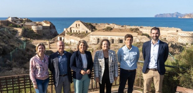 Cartagena integra en una senda peatonal las baterías del entorno de Cala Cortina