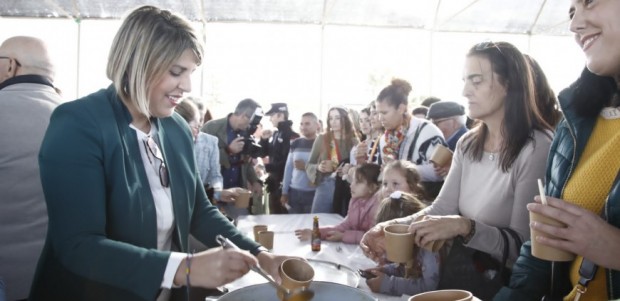 Miles de personas degustan las tradicionales pelotas galileas en el día grande de Pozo Estrecho