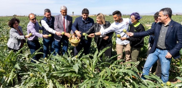 Cartagena muestra orgullosa sus alcachofas en la IV edición de ‘El colmo de los colmos’