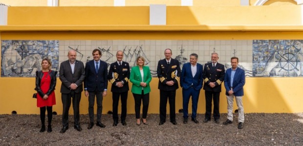 El Ayuntamiento recupera el mural cerámico original del submarino de Isaac Peral