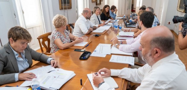 Luz verde al pliego para la limpieza de más de 100 edificios municipales