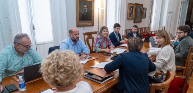 Nuevo impulso al centro multiuosos de La Manga y al de formación ocupacional de Los Camachos