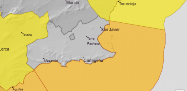 Precaución en la costa por el aviso de olas y viento este jueves en Cartagena