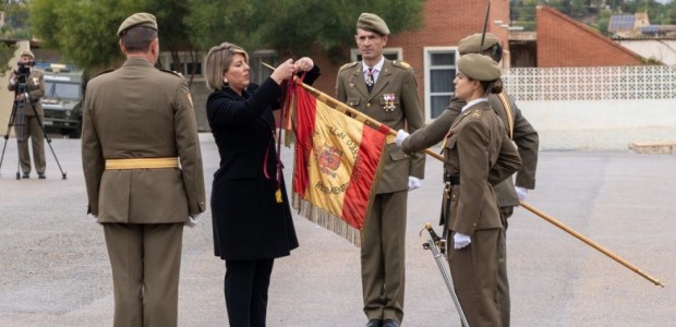 El Ayuntamiento honra al Regimiento de Artillería Antiaérea 73 con la Medalla de Oro de la ciudad