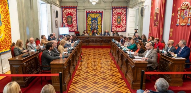 La alcaldesa traslada la oposición del Pleno a la amnistía a la presidenta de la Comisión Europea y al comisario de Justicia