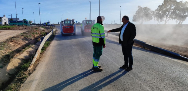 El Ayuntamiento sigue el Plan Asfalto mejorando calles en Los Dolores, Perín y La Palma