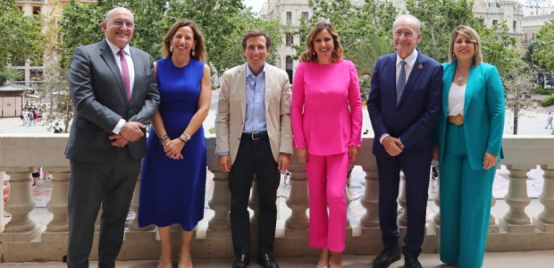 Arroyo participa en en Valencia en una cumbre de alcaldes que reclaman financiación justa para los municipios