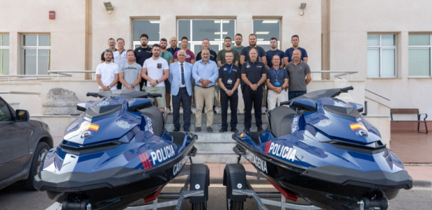 Comienza la formación de los agentes del nuevo servicio de medios acuáticos de la Policía Local de Cartagena