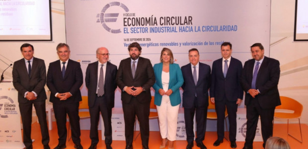 La alcaldesa destaca que las inversiones de las energéticas en Escombreras aseguran el futuro industrial de Cartagena