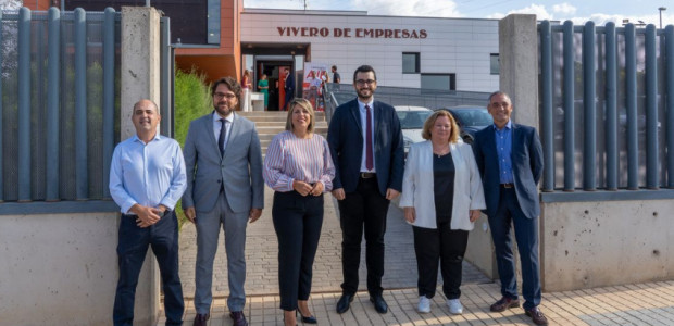 El ayuntamiento impulsará vocaciones empresariales y el cooperativismo de las empresas de jóvenes mediante un convenio con AJE