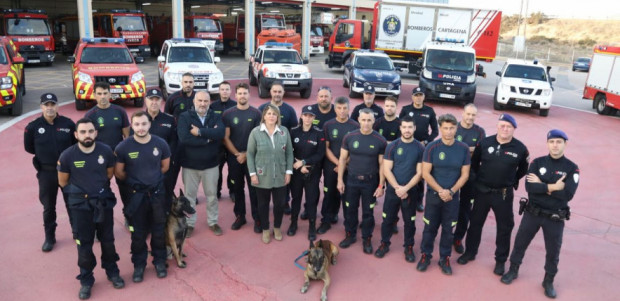 El Ayuntamiento desplaza a Valencia un contingente de 19 personas, nueve vehículos, drones y tres perros de rescate