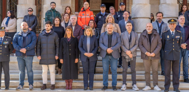 Cartagena guarda un minuto de silencio en recuerdo de la última víctima de la violencia de género