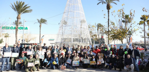 Cartagena vuelca un año más su solidaridad con los más pequeños en la campaña Juguetea