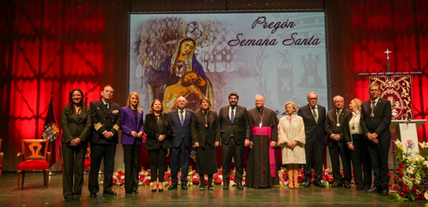 Wandosell dedica a sus progenitores un pregón que evoca la herencia cofrade de la Semana Santa de Cartagena